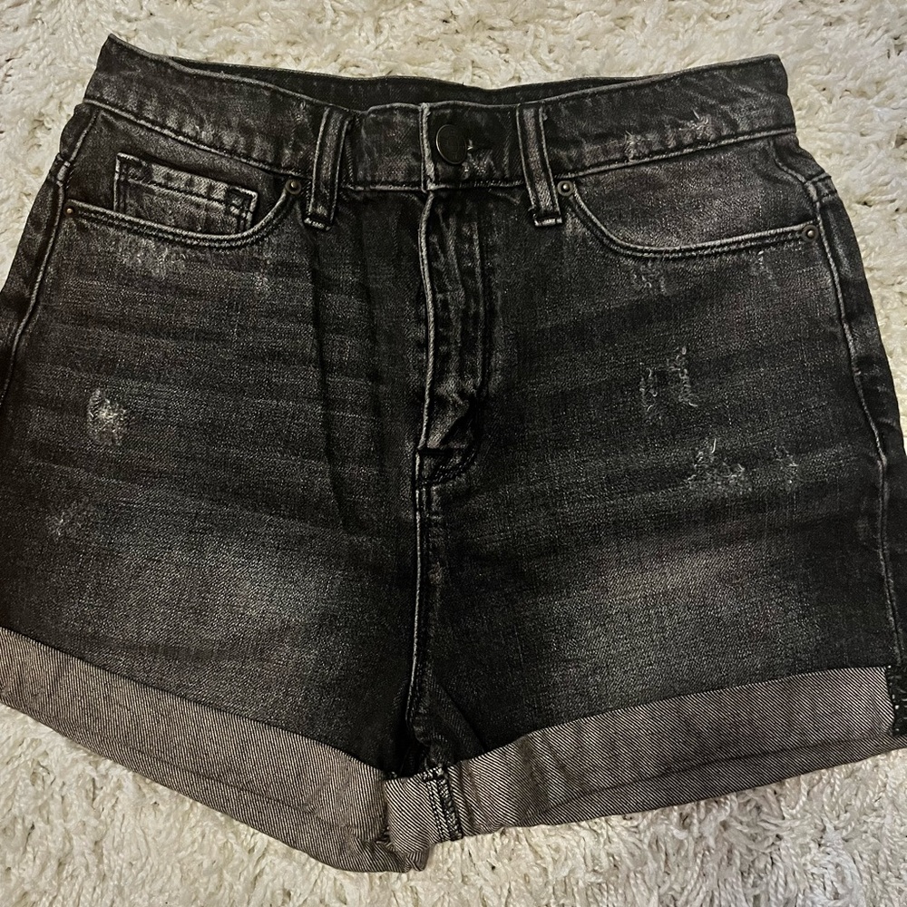 Urban Outfitters- BDG Mom High-Rise Shorts